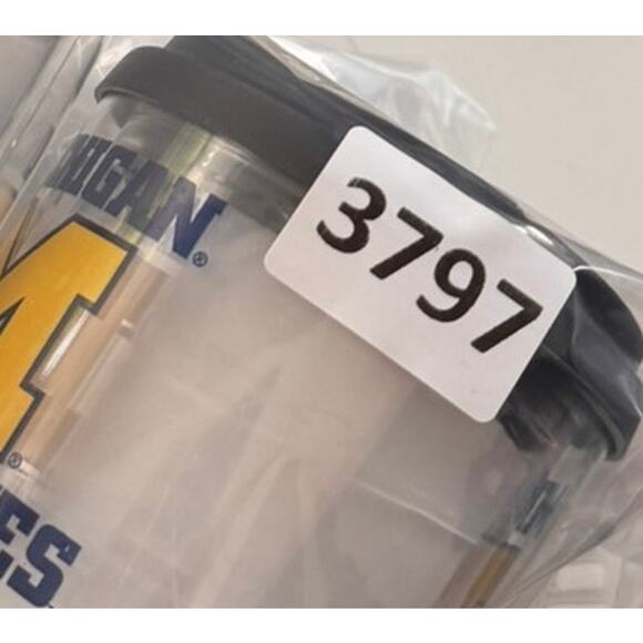 Lot of 4 University of Michigan Wolverines Tumblers Drinkware with Lids - Picture 6 of 6